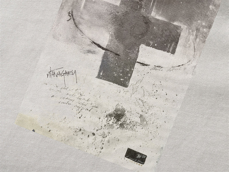 Langarmshirt mit Kreuz-Print und Acid-Wash – Vintage-Distressing mit offenem Saum