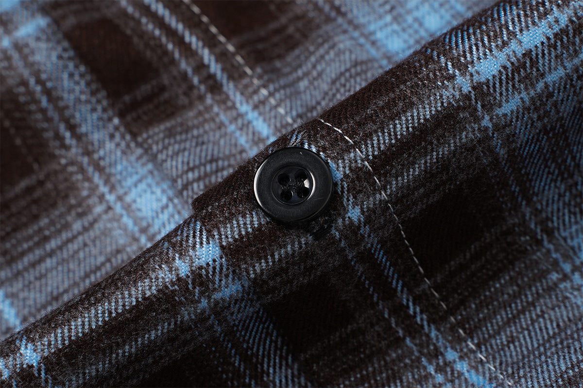 Kariertes Flanell-Overshirt mit Varsity-Emblem & Nummern-Grafik