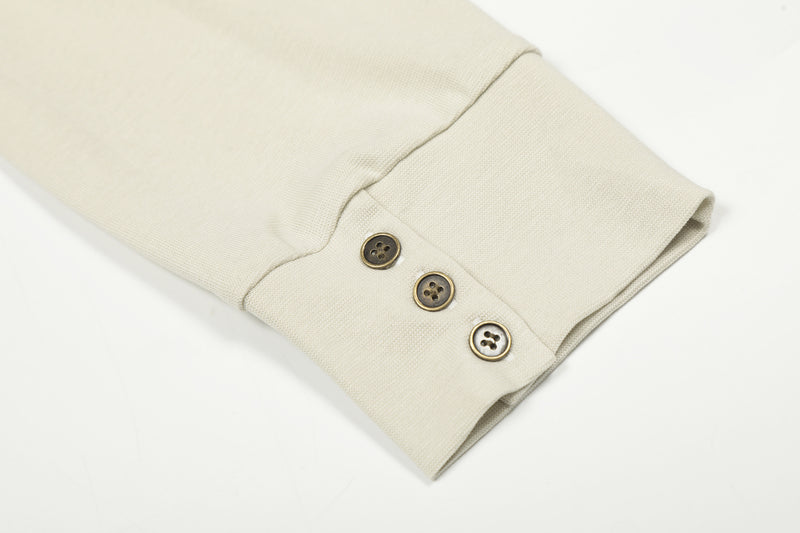Chemise Henley à manches longues avec motif gothique clouté – Haut ajusté à superposer
