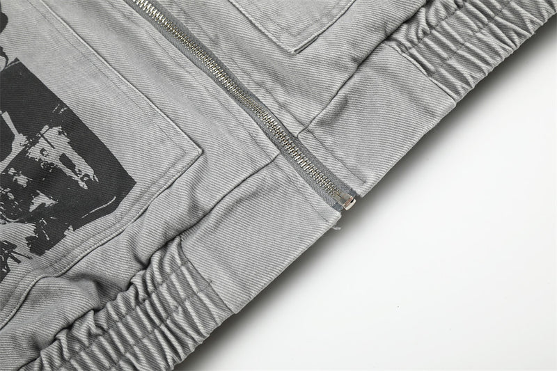 Herren Bomberjacke aus grauem Canvas im Workwear-Stil mit Grafikprints