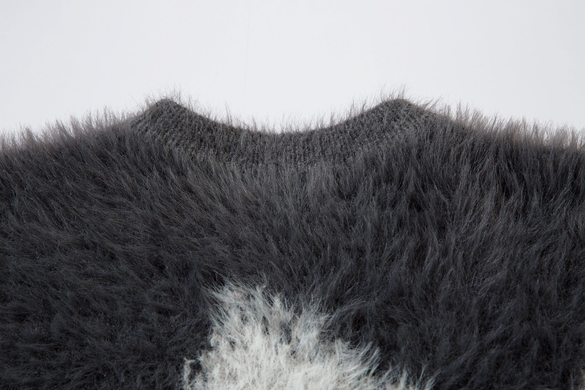 Pull en maille pelucheuse à motif vague abstrait – Modèle oversize