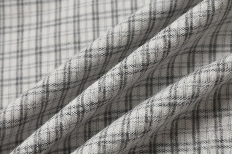 Plaid Long-Sleeve Button-Up Shirt – Relaxed Fit with Embroidered Logo