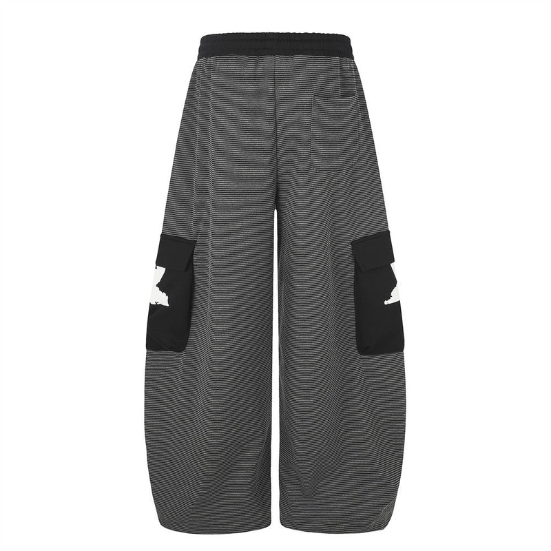 Wide-Leg Cargo Sweatpants with Letter Print & Star Patch Pockets