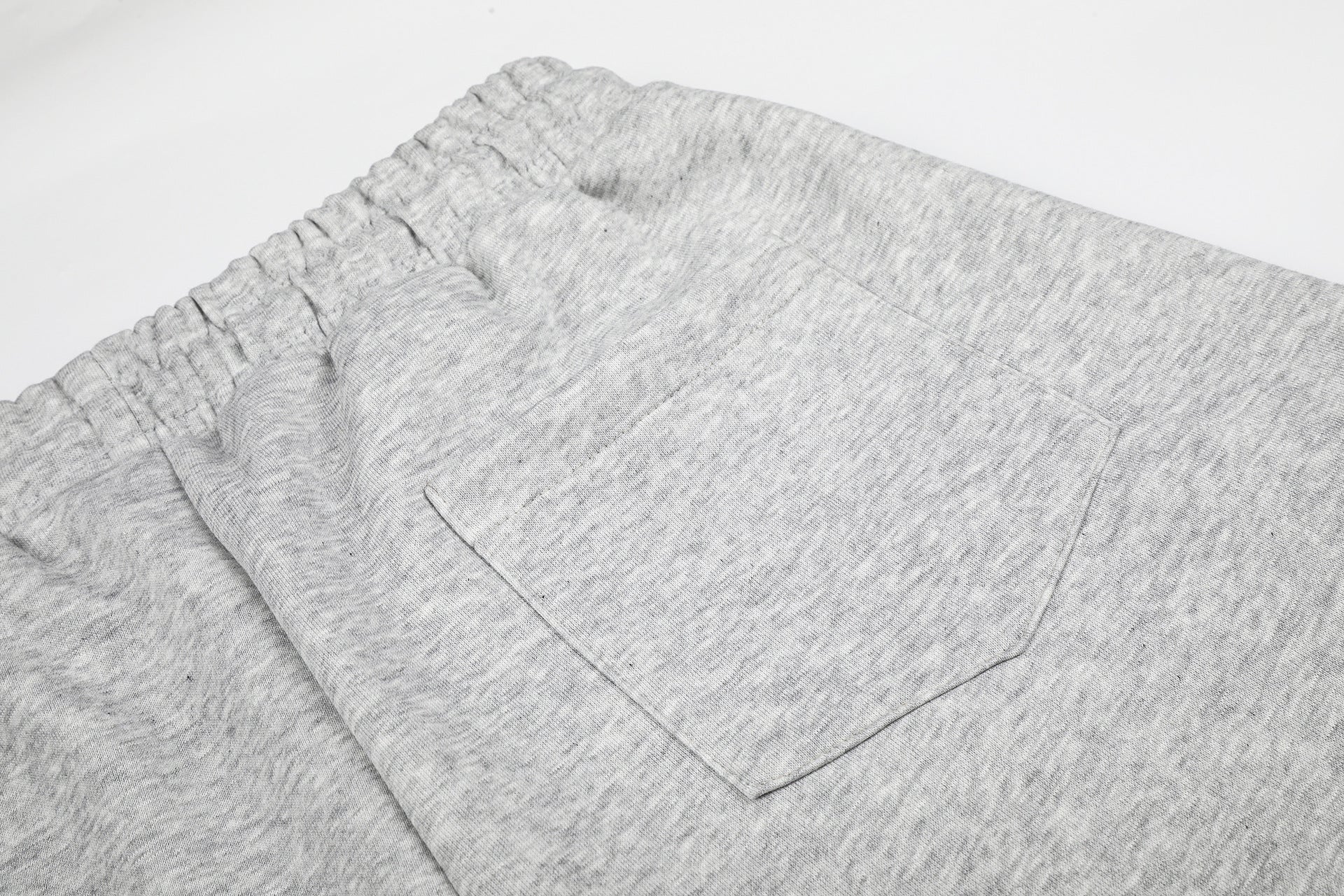 Pantalon de survêtement à jambes larges avec rayures rétro et imprimé graphique