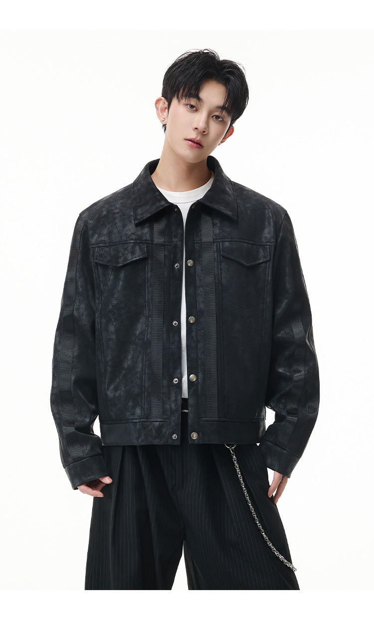 Veste trucker noire en similicuir PU froissé, avec boutons-pression argentés et poches poitrine à rabat, style streetwear punk
