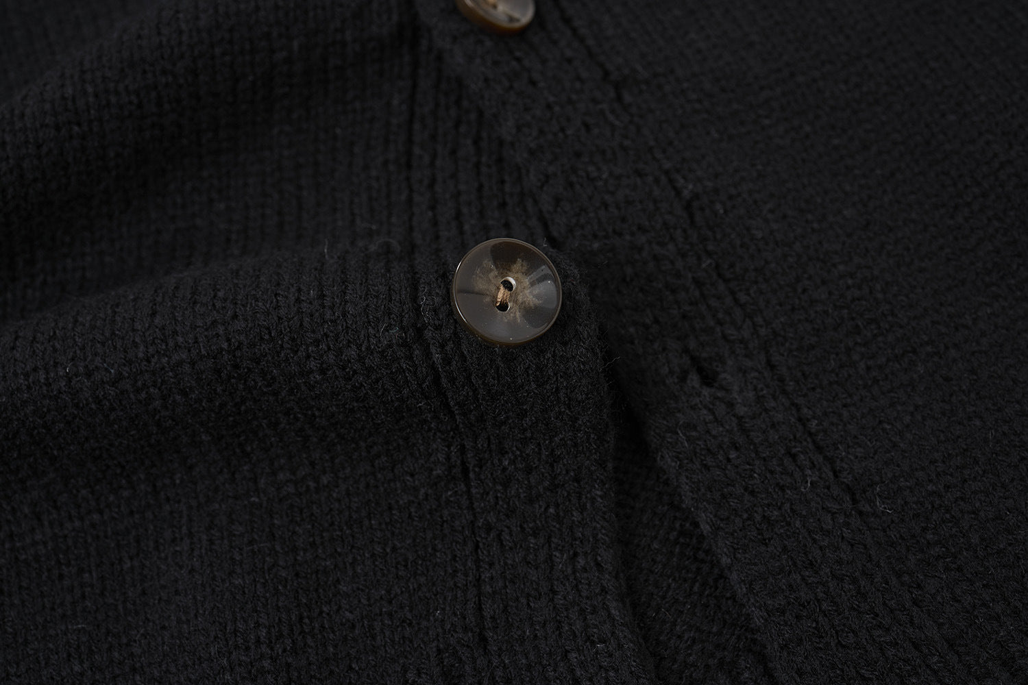 Cardigan en maille déstructurée à col tartan superposé