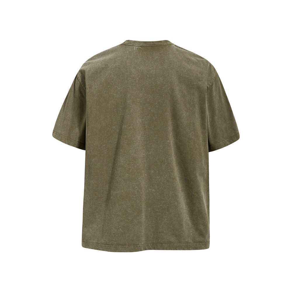 色あせ加工を施したオリーブグリーンのオーバーサイズTシャツ（背面）