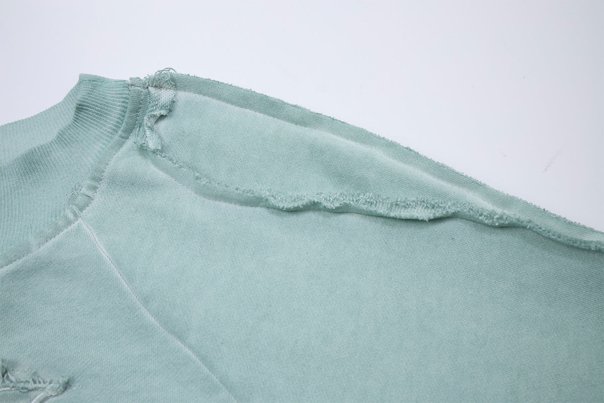 Verwaschenes Vintage-Sweatshirt mit geprägtem Drachen, Langarm – Raw-Edge-Moto-Crewneck