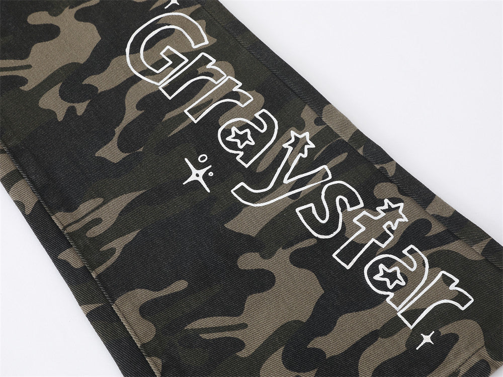 Jean flare homme camouflage avec imprimé étoiles et lettres – Denim bell-bottom streetwear