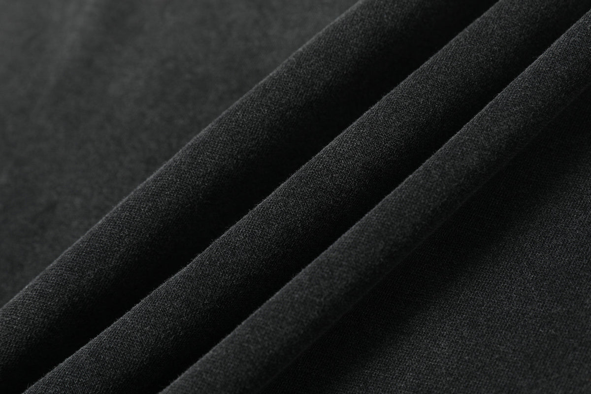 Chemise homme noire délavée à manches longues – Motif racing et manches à carreaux superposées
