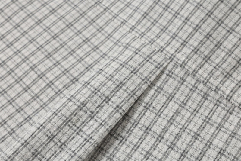 Plaid Long-Sleeve Button-Up Shirt – Relaxed Fit with Embroidered Logo
