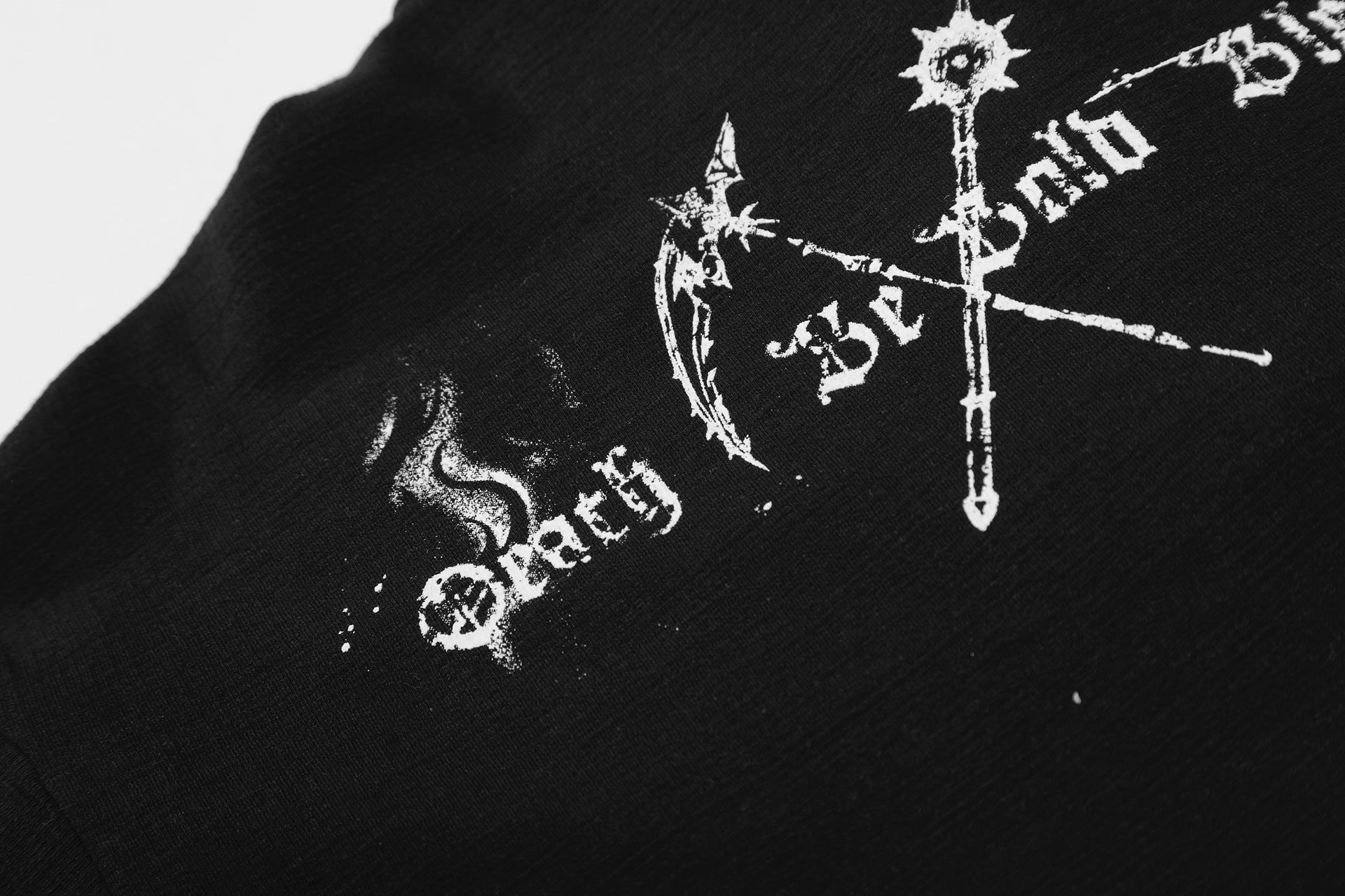 Chemise gothique à manches longues avec motif Faucheur et col officier clouté