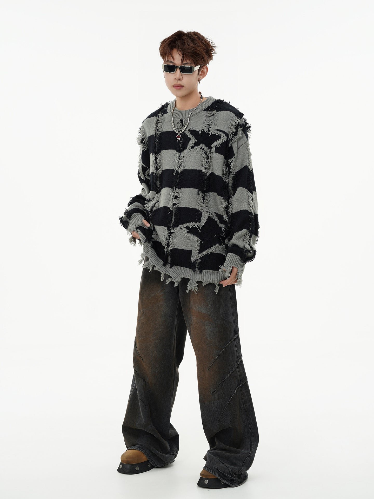 Pull oversize en maille rayée à étoiles délavée – Col rond à franges