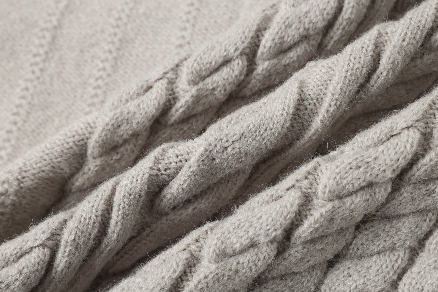 Cable Knit Zip-Up Hoodie Sweater – Irregular Twist Pattern Cardigan