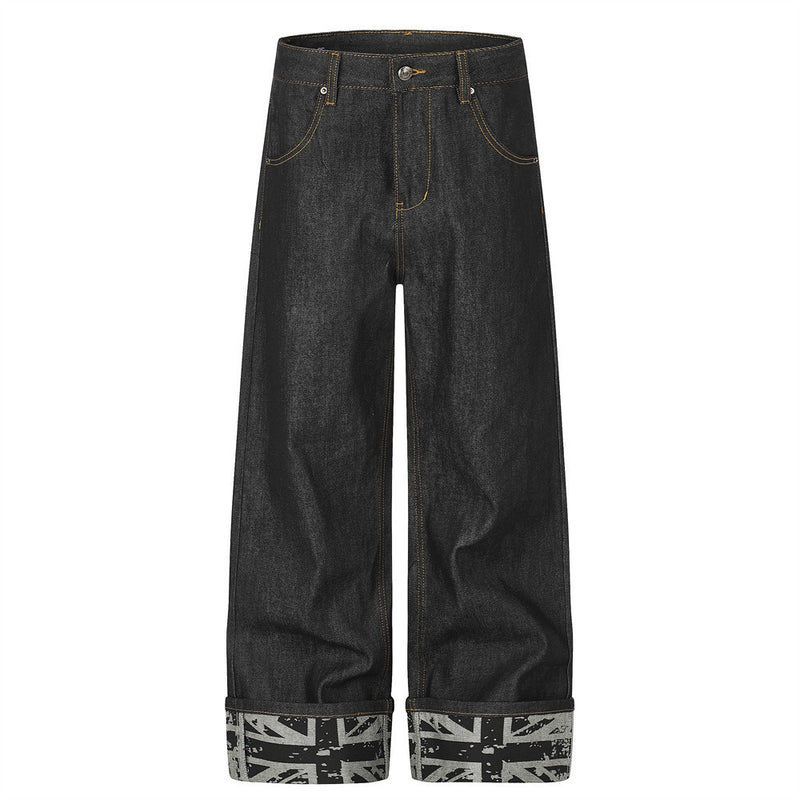 Jean homme à jambes larges – Denim noir, poches arrière cloutées et revers Union Jack