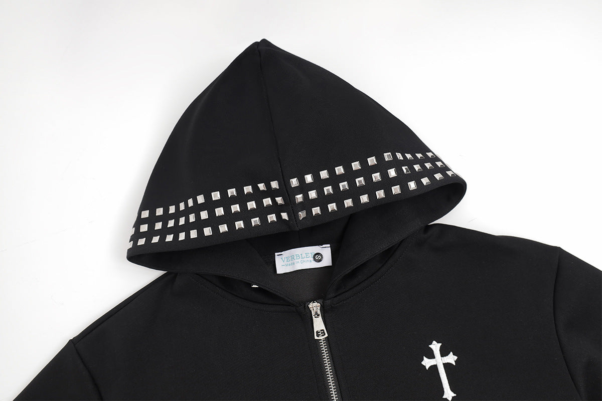 Sweat à capuche zippé court avec capuche cloutée et broderie croix