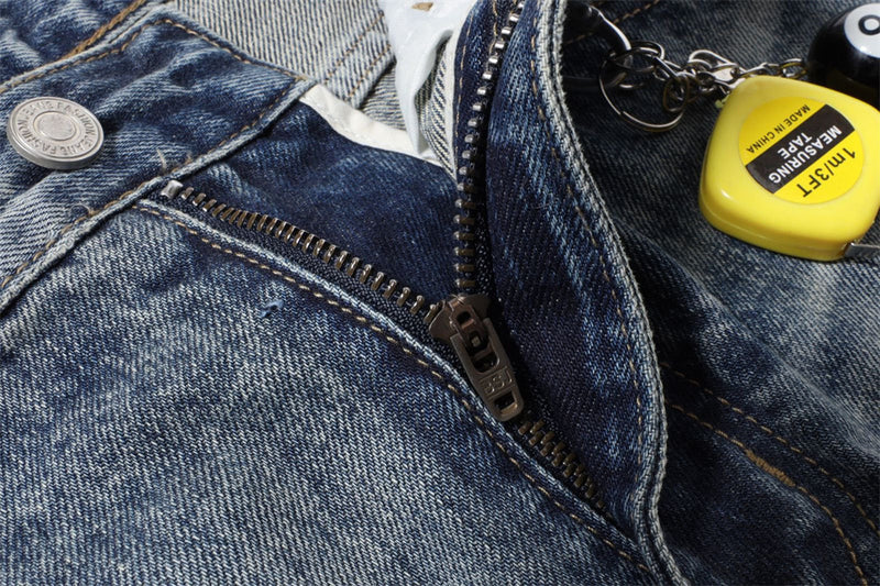 Wide-Leg Baggy Jeans – Vintage Wash, Paint Splatter & Distressed Hem