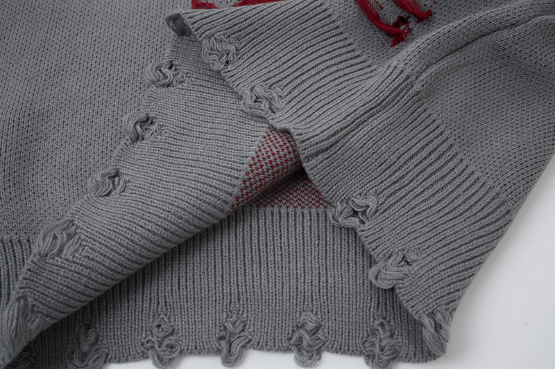 Pull à col montant Cross Heart en maille délavée – Jacquard gothique sombre à franges