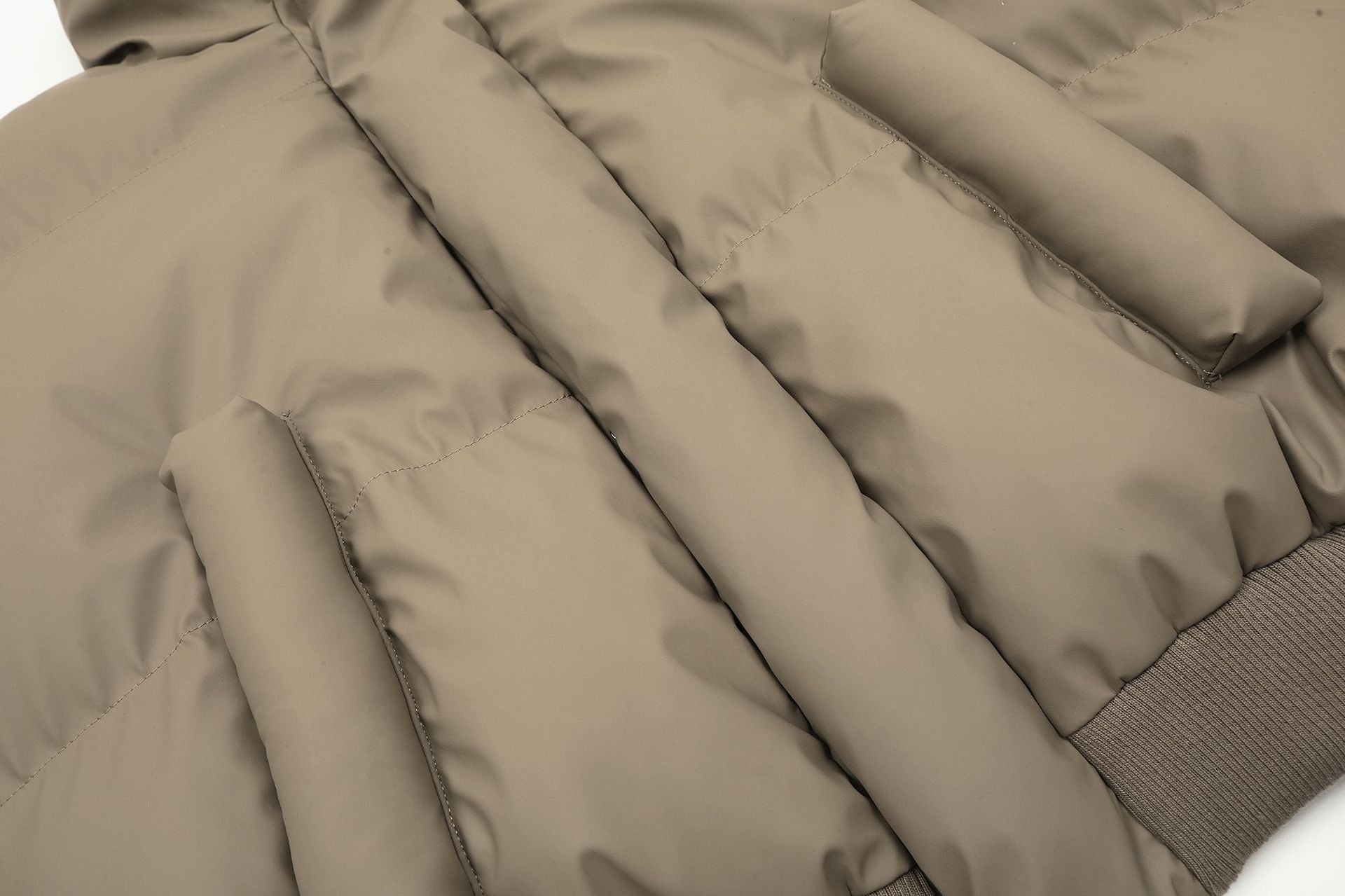 Doudoune oversize à col montant, veste bomber courte