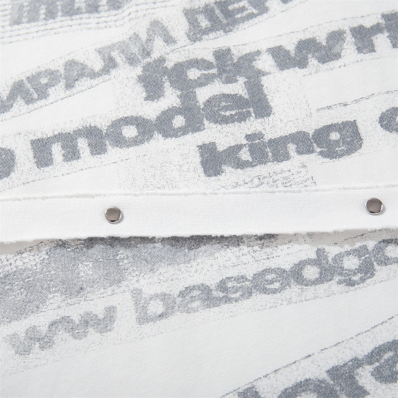 Herren-Langarm-Henley mit Schriftprint und Nieten – unregelmäßige Einsätze