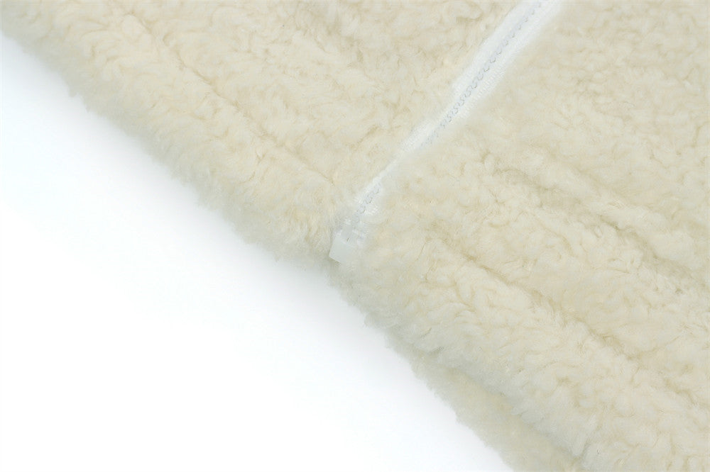 Sherpa-Fleece-Zip-Hoodie-Jacke mit Schriftgrafik auf dem Rücken und Tunnelzugsaum