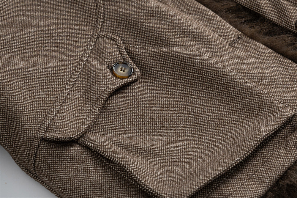 Retro-Tweedjacke mit Stehkragen, Kunstpelzbesatz und gestepptem Futter