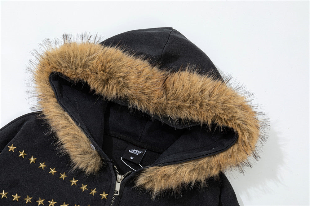 Sudadera con cremallera, capucha con ribete de pelo sintético y bordado de estrellas doradas — Streetwear para hombre