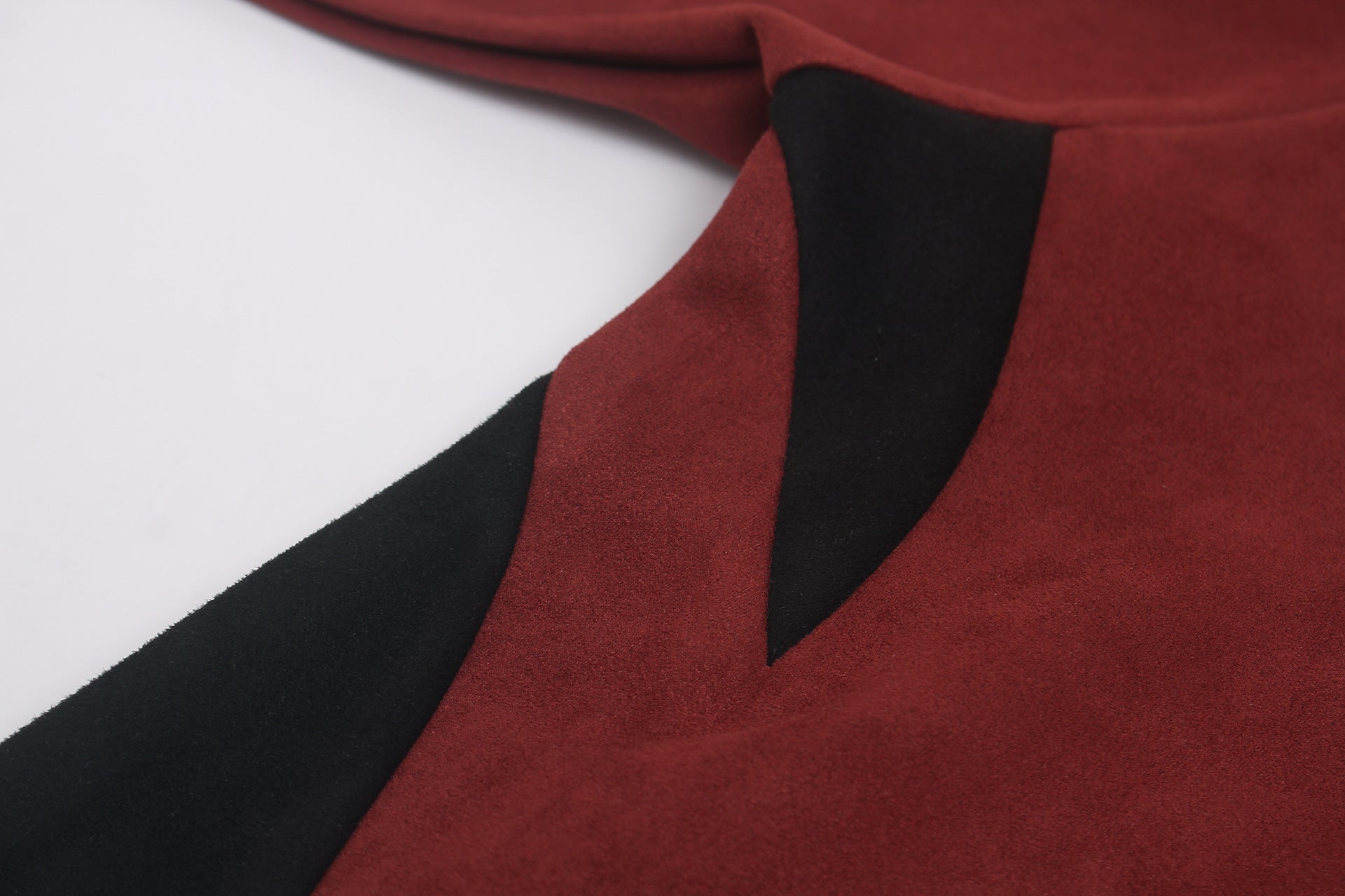 Langarmshirt mit Veloursleder-Textur – Collegiate-Arch-Aufdruck DIFFERENT GLFS