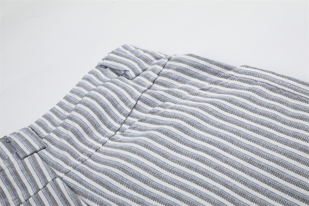 Pantalon à rayures et jambes larges – Taille haute déconstruite, bas incurvé