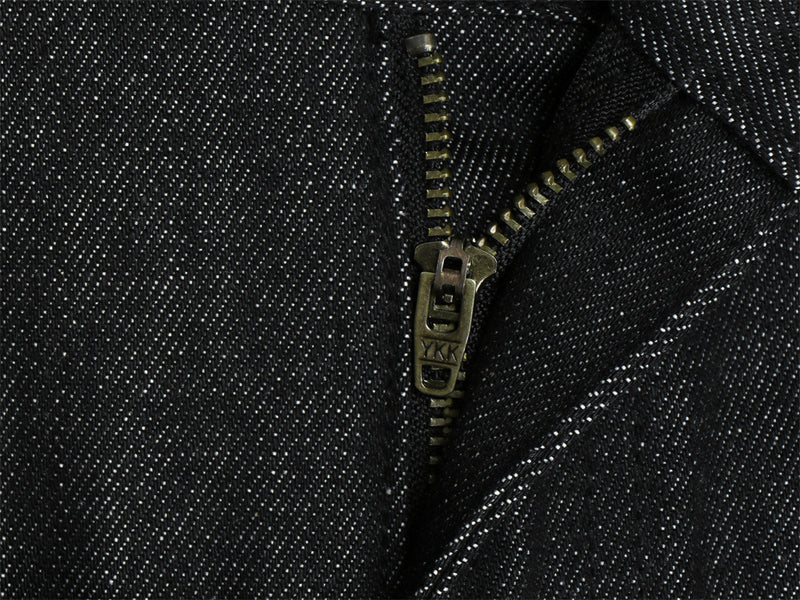 Jean en denim brut à double ceinture et jambes larges – Colorblock diagonal et broderie