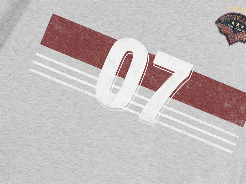 Langarmshirt mit Grafikprint – Streifenprint „07“, lockere Rundhals-Passform