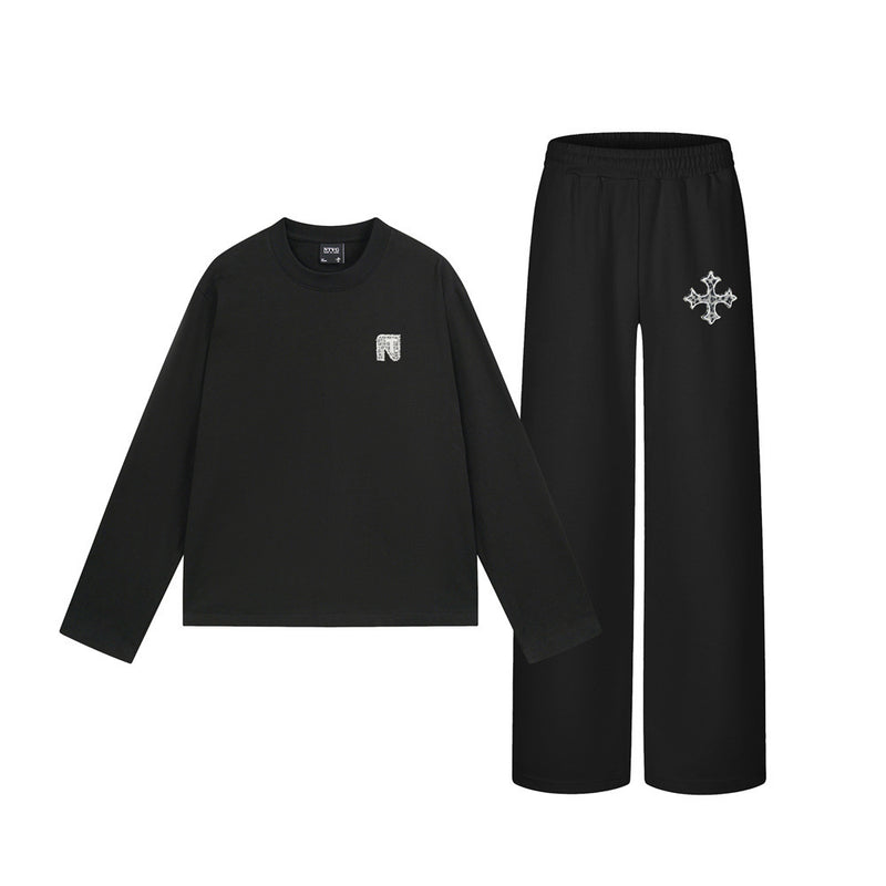 Men's Long Sleeve Crew Neck Tee with Logo Patch – Relaxed Fit