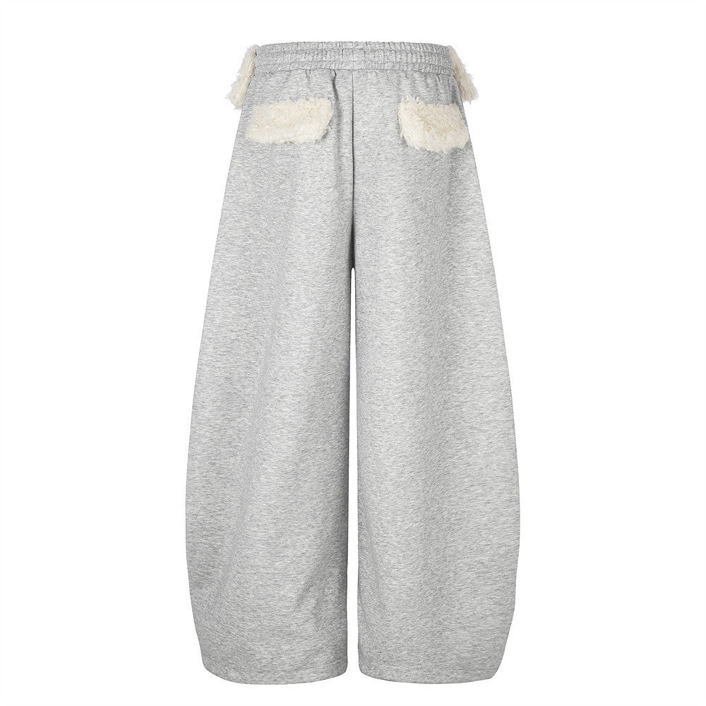 Sweatpants mit weitem Bein, Sternstickerei und umgeschlagenem Sherpa-Bund