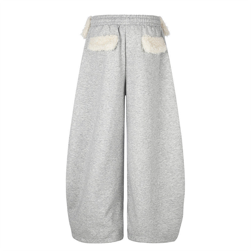 Sweatpants mit weitem Bein, Sternstickerei und umgeschlagenem Sherpa-Bund