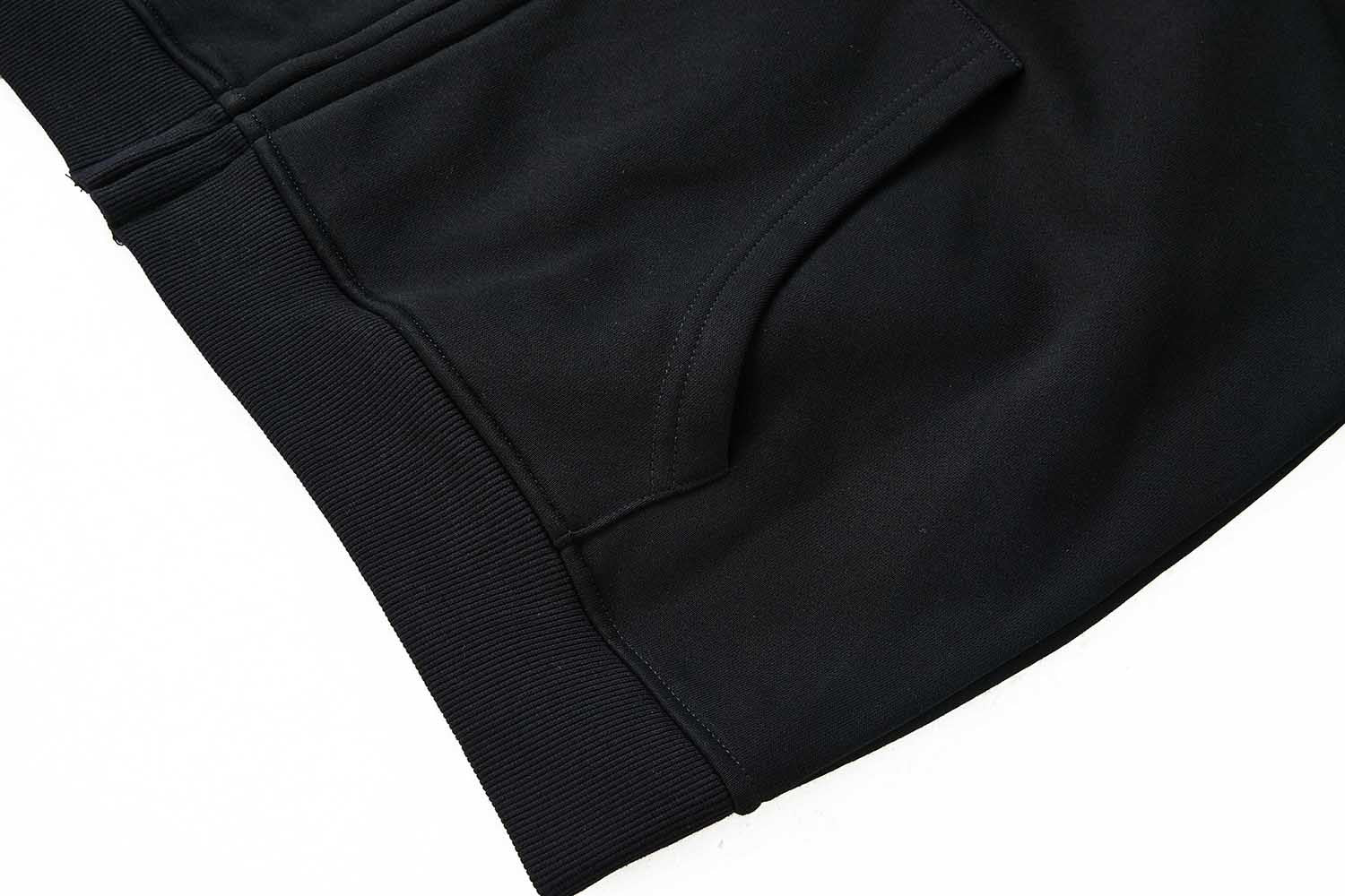 Sweat à capuche zippé avec bordure en fausse fourrure et imprimé script sur les manches