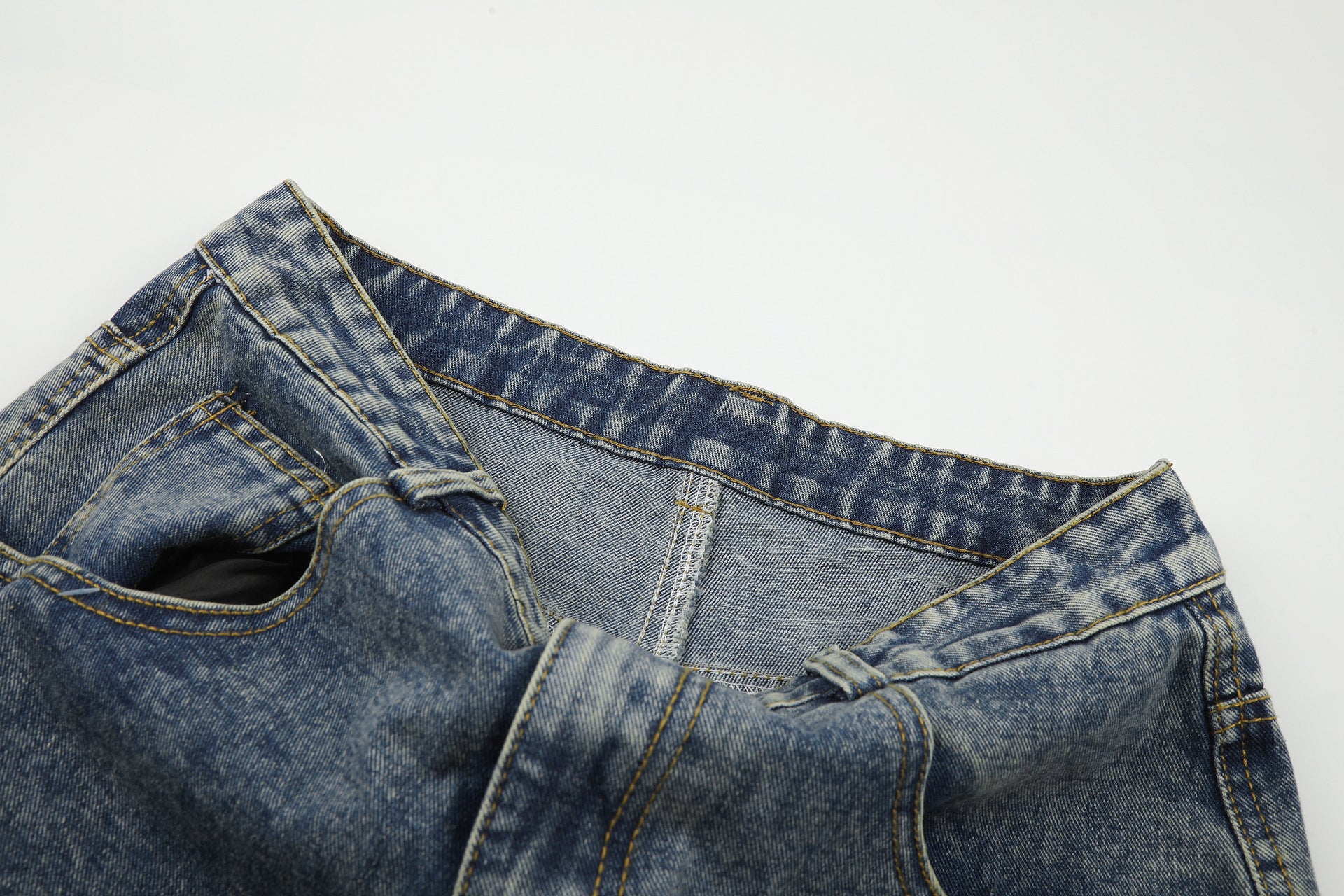Jean baggy à jambes larges avec poches arrière graphiques – Coupe tonneau oversize