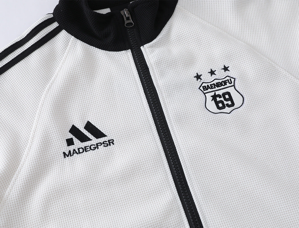 Retro-Soccer-Trainingsjacke & Wide-Leg-Trainingshose – Stickabzeichen, Streifen