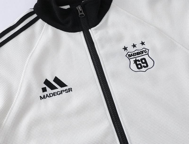 Retro-Soccer-Trainingsjacke & Wide-Leg-Trainingshose – Stickabzeichen, Streifen