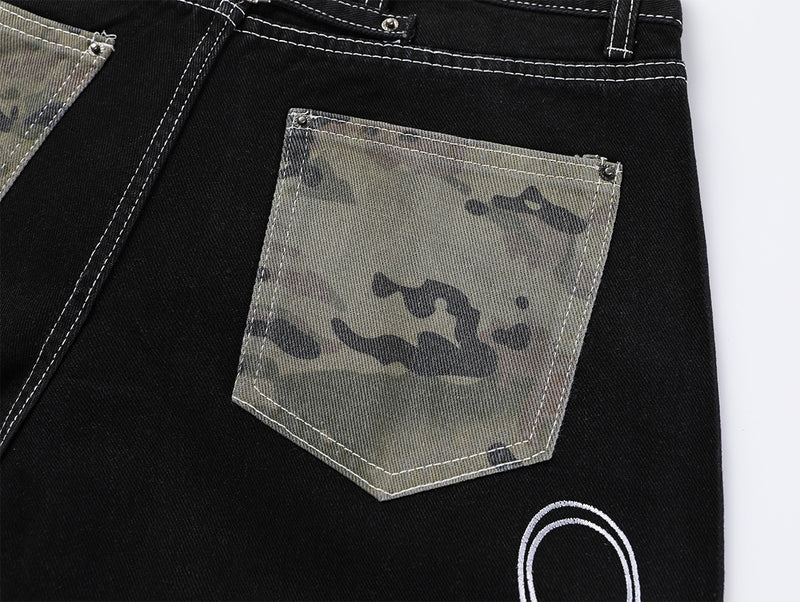 カモパッチワーク＆スクリプト刺繍付き ブラックバギーワイドレッグジーンズ