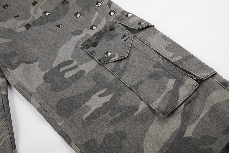 Pantalon cargo baggy camouflage à rivets, coupe large et multi-poches
