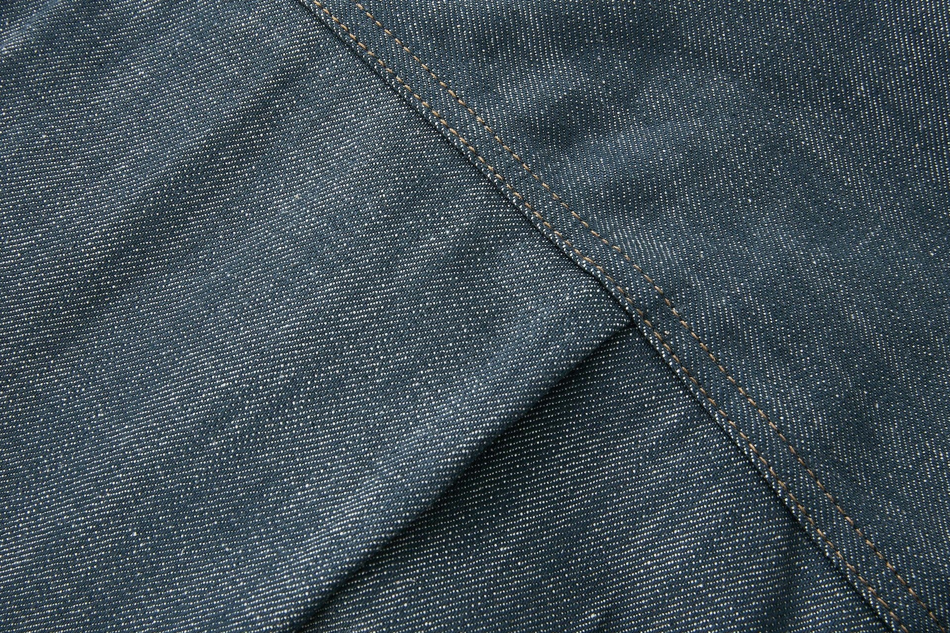 Veste boxy en jean délavé – Plis poitrine, col italien, coupe workwear raccourcie