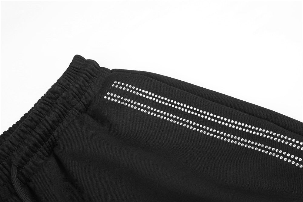 Jogginghose mit weitem Bein und Strass-Schriftzug – Oversize-Streetwear-Jogger für