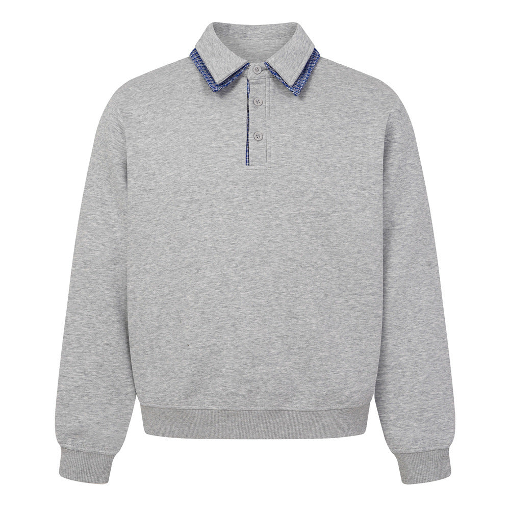 Sweat homme à coupe décontractée et col polo, avec bordure contrastée à carreaux bleus et patte à trois boutons, en bleu marine, noir et gris chiné
