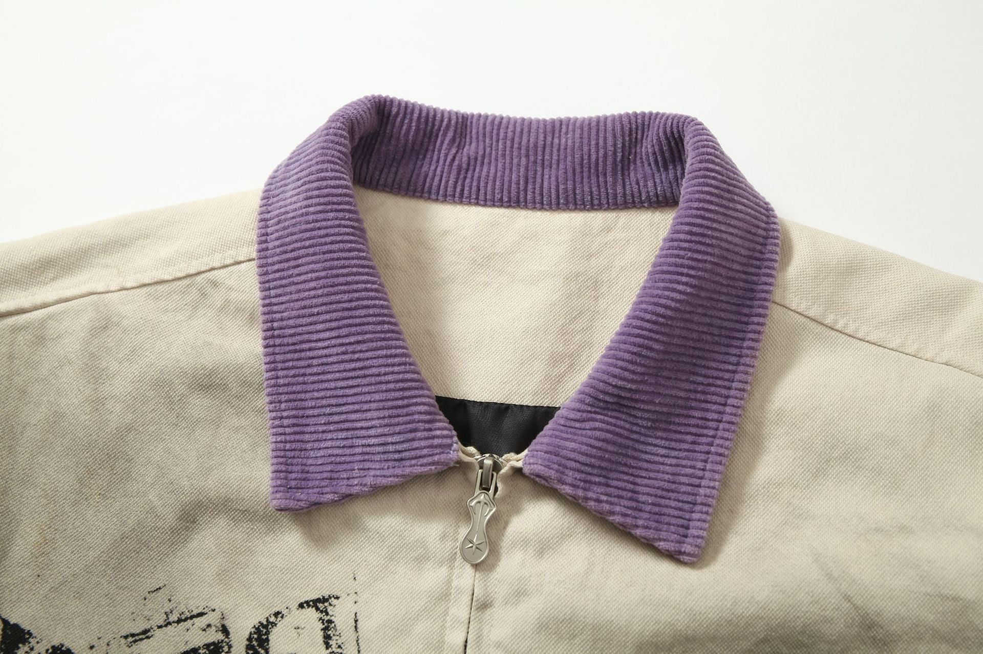 Veste zippée à imprimé graphique – Coton délavé effet usé, col violet et badge