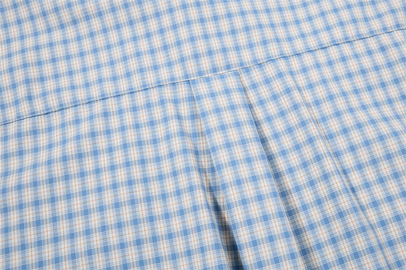 Chemise homme boutonnée à manches longues – Carreaux et empiècements en jean brodés cartoon