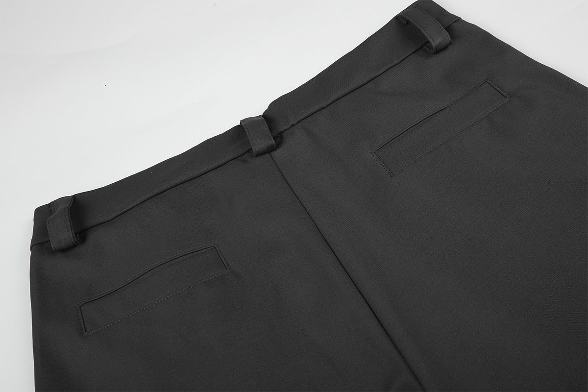 Palazzo-Hose mit weitem Bein und Militärknopf- sowie Riemendetails