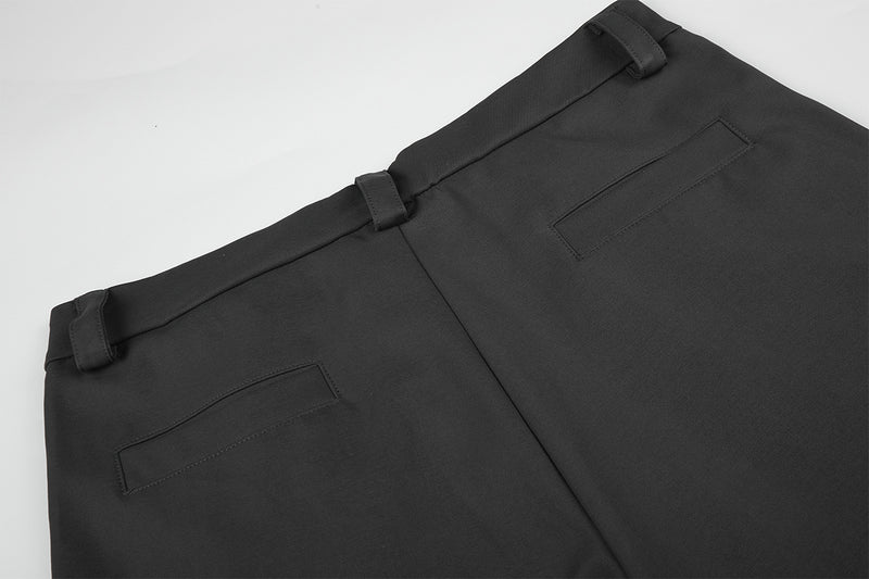 Palazzo-Hose mit weitem Bein und Militärknopf- sowie Riemendetails