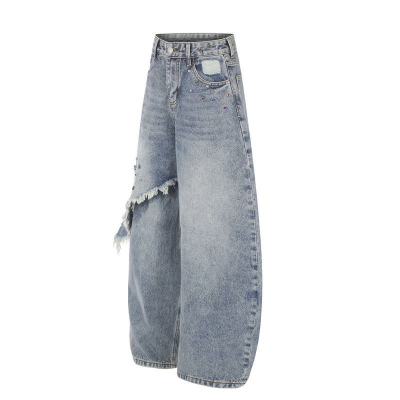 Jean large déchiré pour homme avec ornements en strass et étoiles