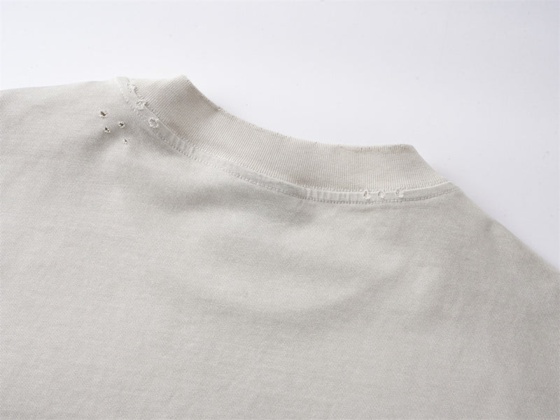Langarmshirt mit Kreuz-Print und Acid-Wash – Vintage-Distressing mit offenem Saum
