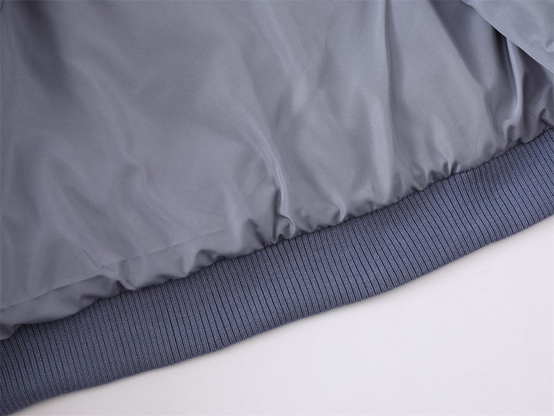 Doudoune oversize – Col montant, matelassage chevron et zip intégral, bleu